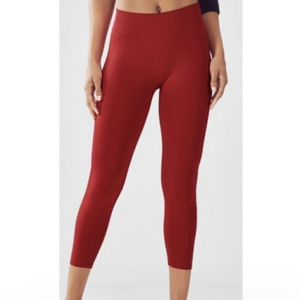 Fabletics | Women’s Large | Red Delta Capri Tights Seamless NWT